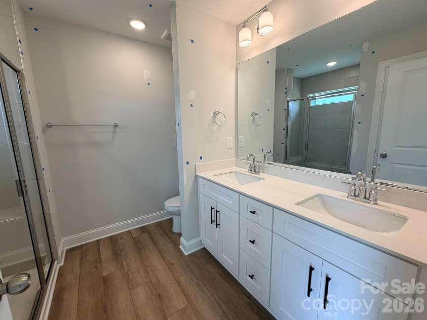 112 Pointer Trail, Troutman, NC 28166.  MLS# CAR4382616, YatesRealty ID 25971. Primary Bathroom