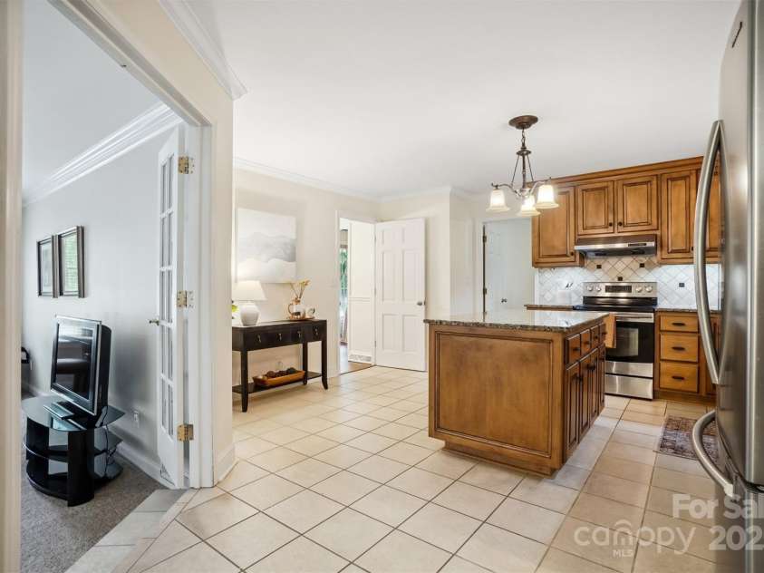 1155 Melrose Drive, Rock Hill, SC 29732.  MLS# CAR4265337, YatesRealty ID 25971. 