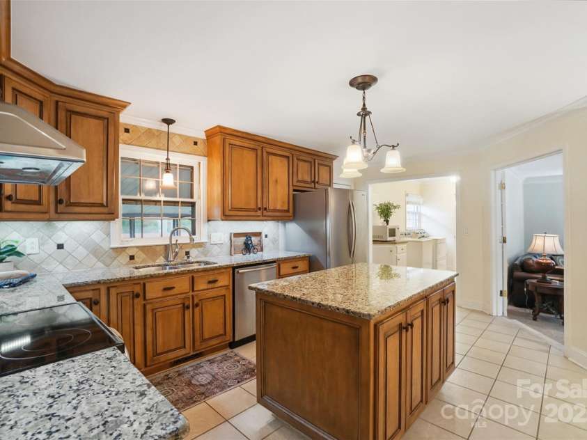1155 Melrose Drive, Rock Hill, SC 29732.  MLS# CAR4265337, YatesRealty ID 25971. 