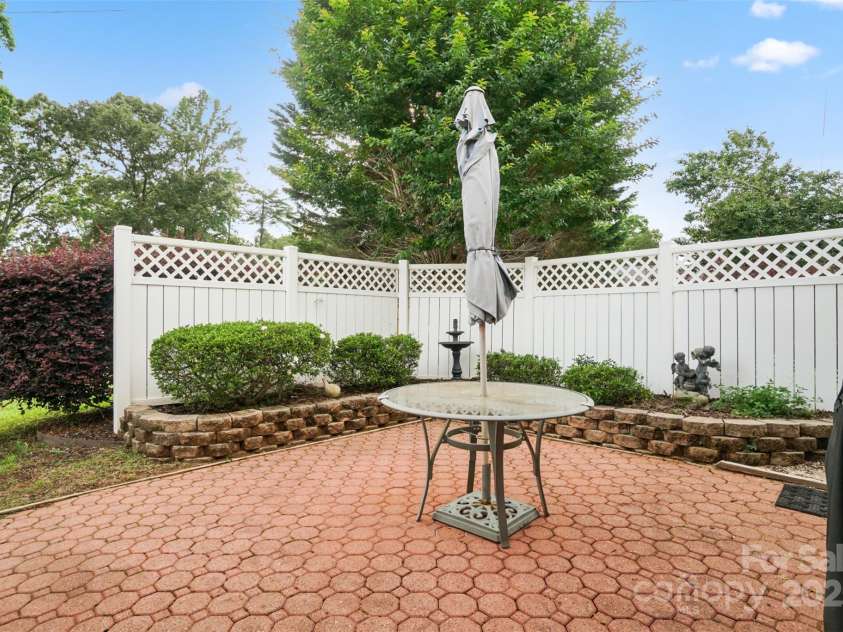 1155 Melrose Drive, Rock Hill, SC 29732.  MLS# CAR4265337, YatesRealty ID 25971. 