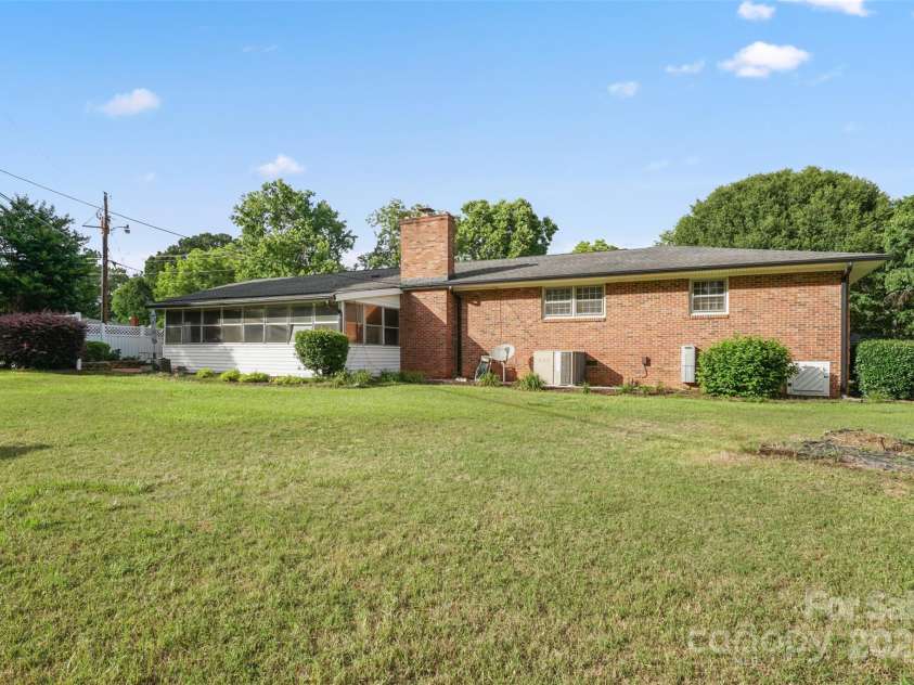 1155 Melrose Drive, Rock Hill, SC 29732.  MLS# CAR4265337, YatesRealty ID 25971. 