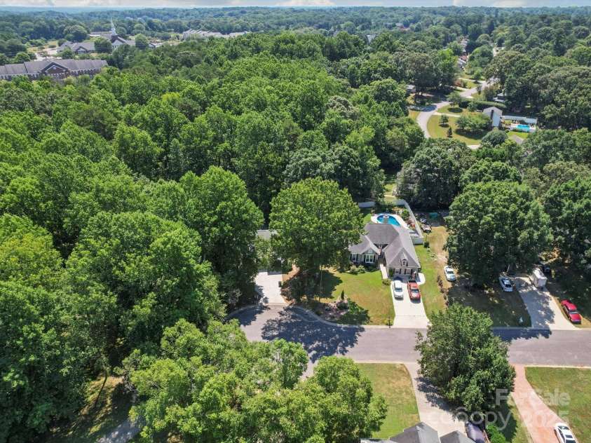 2739 Pine Knoll Court, Gastonia, NC 28054.  MLS# CAR4273795, YatesRealty ID 25972. 