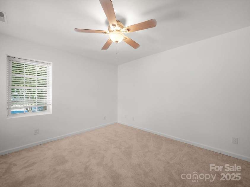 2739 Pine Knoll Court, Gastonia, NC 28054.  MLS# CAR4273795, YatesRealty ID 25972. Bed 2