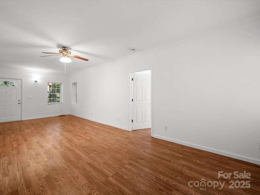2739 Pine Knoll Court, Gastonia, NC 28054.  MLS# CAR4273795, YatesRealty ID 25972. Living room