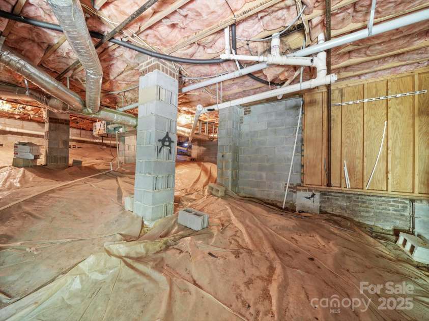 2739 Pine Knoll Court, Gastonia, NC 28054.  MLS# CAR4273795, YatesRealty ID 25972. Tall crawlspace with lots of storage space