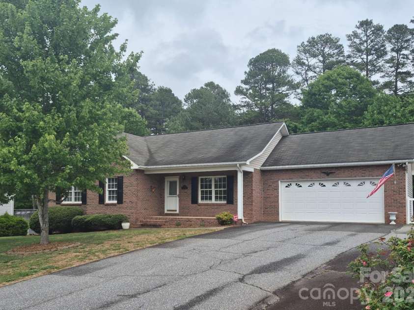 5126 Silver Tree Trail, Conover, NC 28613.  MLS# CAR4377696, YatesRealty ID 25972. Front of House