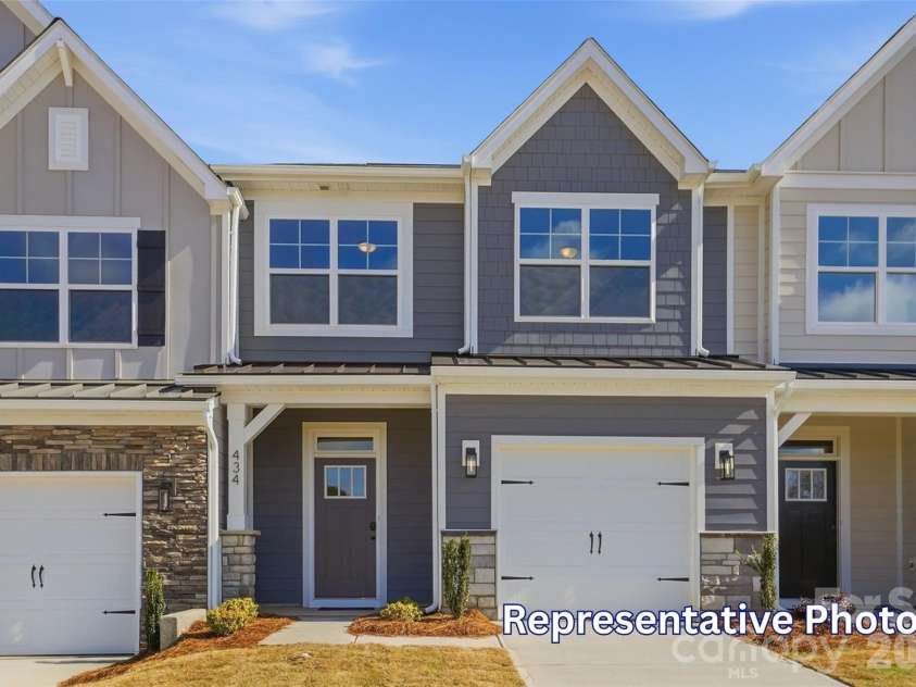 122 Pointer Trail, Troutman, NC 28166.  MLS# CAR4382157, YatesRealty ID 25974. Homesite 10 features an Ashland E floorplan