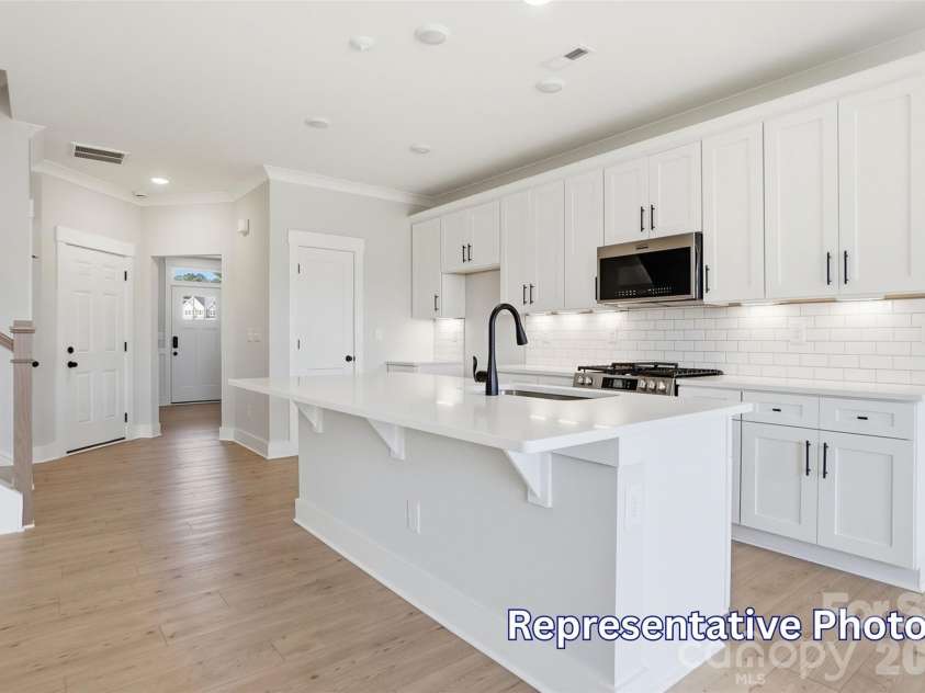 122 Pointer Trail, Troutman, NC 28166.  MLS# CAR4382157, YatesRealty ID 25974. Kitchen 