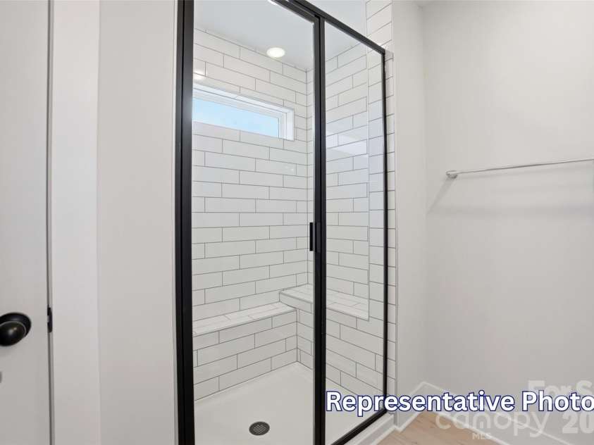 122 Pointer Trail, Troutman, NC 28166.  MLS# CAR4382157, YatesRealty ID 25974. Primary Bathroom