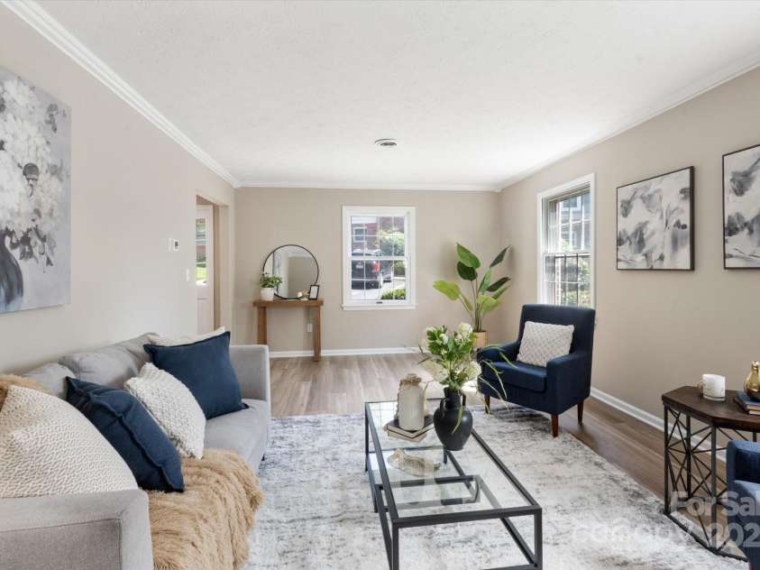 1409 Kensington Road, Hendersonville, NC 28791.  MLS# CAR4279330, YatesRealty ID 25976. 