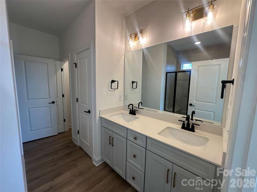 127 Swing Way, Troutman, NC 28166.  MLS# CAR4384265, YatesRealty ID 25977. Primary Bathroom