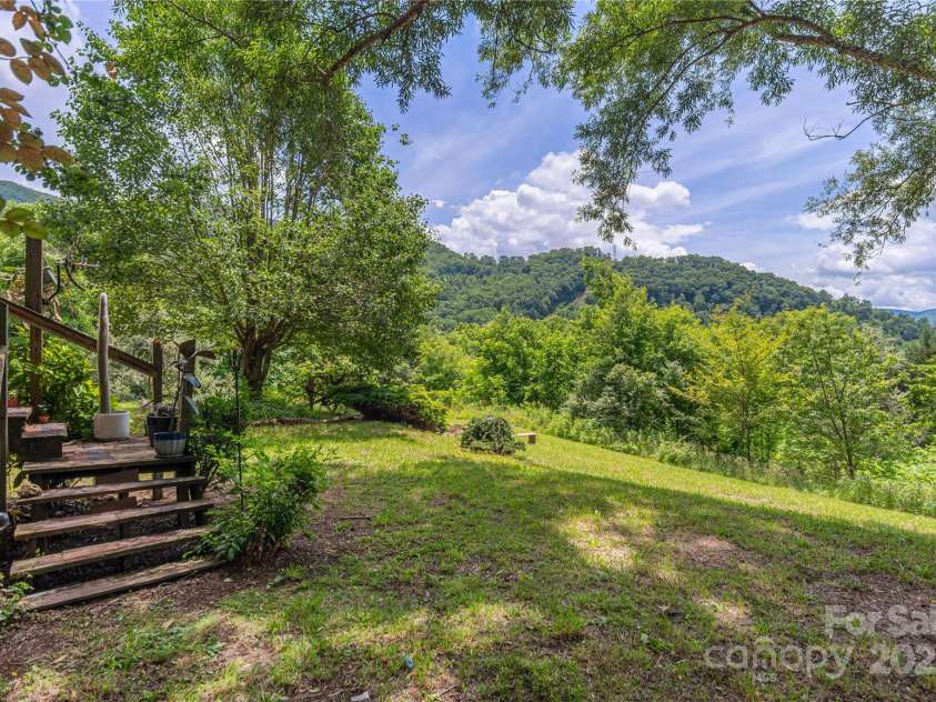 495 Courtney Lane, Canton, NC 28716.  MLS# CAR4274187, YatesRealty ID 25977. 