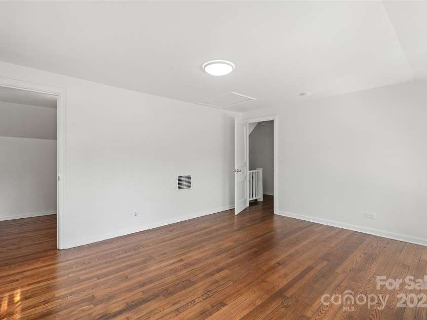 167 Mount Clare Avenue, Asheville, NC 28801.  MLS# CAR4272569, YatesRealty ID 25978. Unit A, upper level