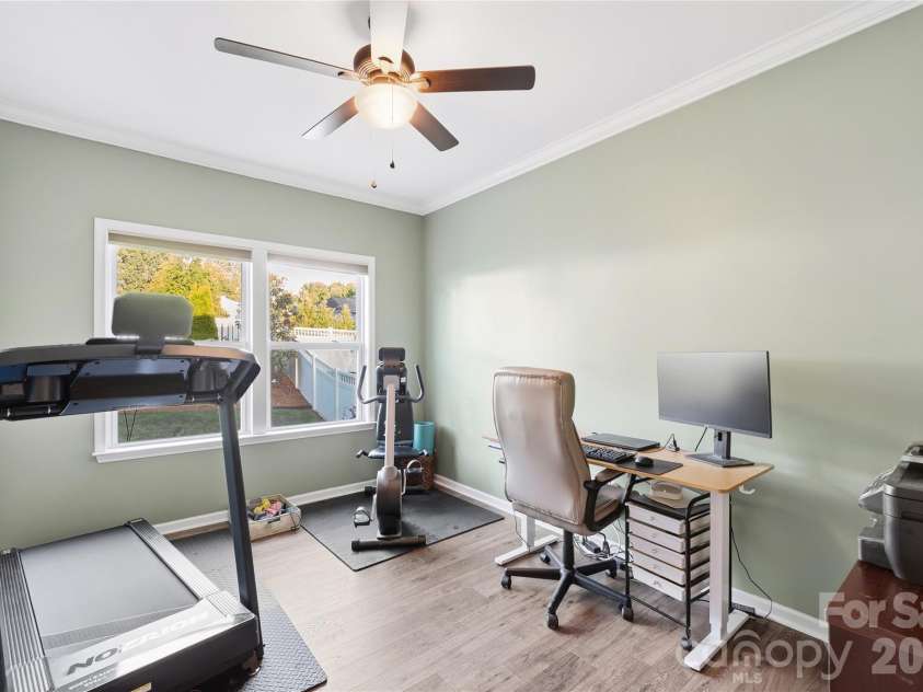 5038 Stonehill Lane, Matthews, NC 28104.  MLS# CAR4384490, YatesRealty ID 25978. 