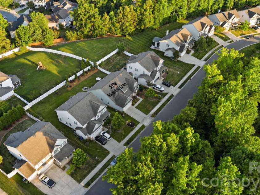 5038 Stonehill Lane, Matthews, NC 28104.  MLS# CAR4384490, YatesRealty ID 25978. 