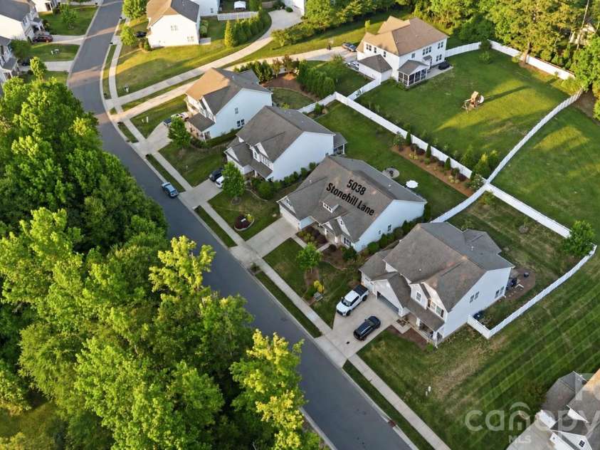 5038 Stonehill Lane, Matthews, NC 28104.  MLS# CAR4384490, YatesRealty ID 25978. 