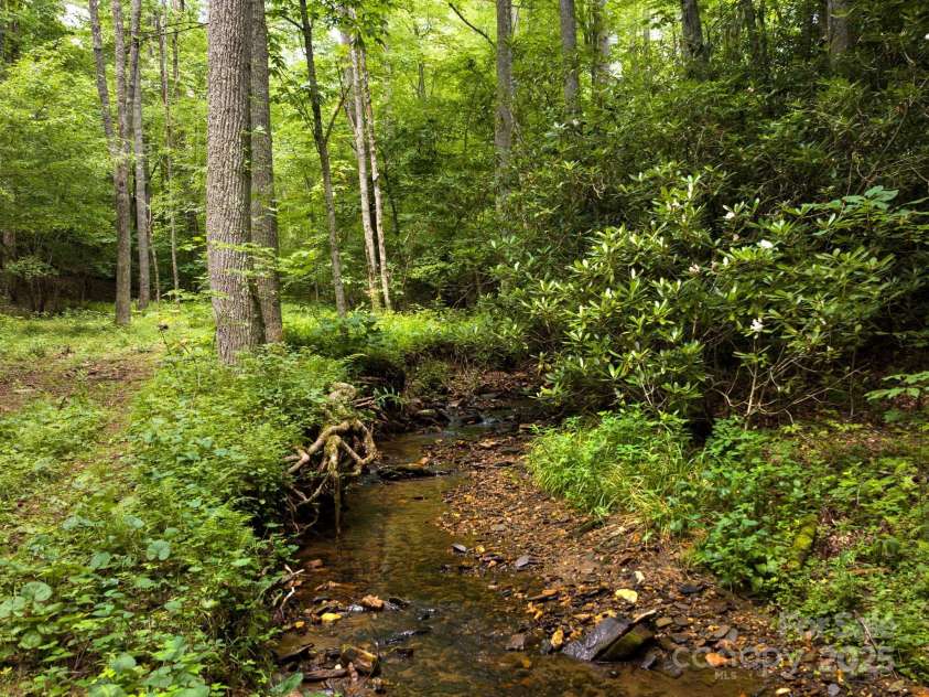 511 Emerald Mine Road, Spruce Pine, NC 28777.  MLS# CAR4300763, YatesRealty ID 25979. 