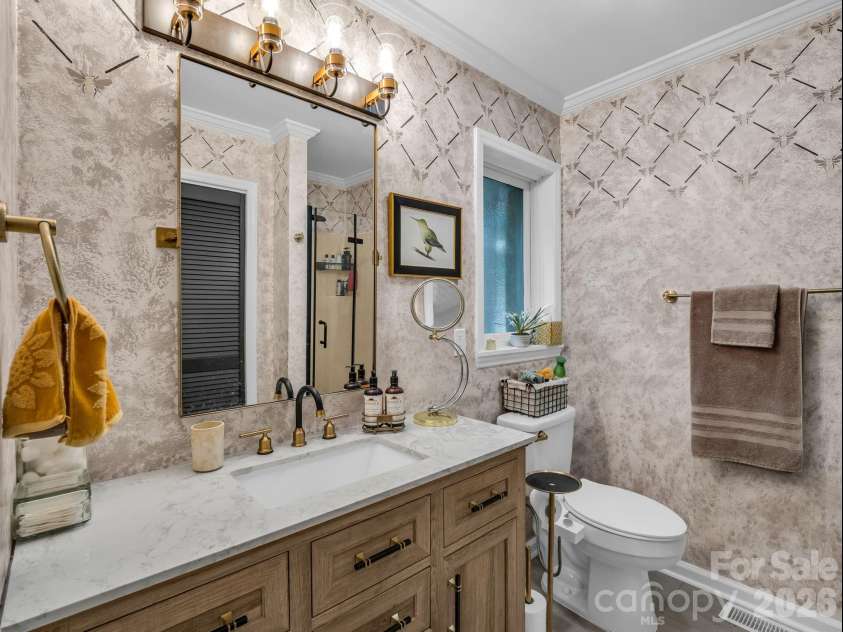 91 Diamond Ridge Lane, Columbus, NC 28722.  MLS# CAR4399628, YatesRealty ID 25979. 2nd Bath