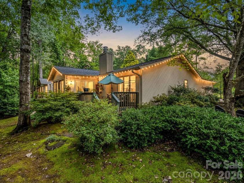 91 Diamond Ridge Lane, Columbus, NC 28722.  MLS# CAR4399628, YatesRealty ID 25979. 