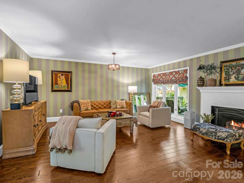 91 Diamond Ridge Lane, Columbus, NC 28722.  MLS# CAR4399628, YatesRealty ID 25979. 