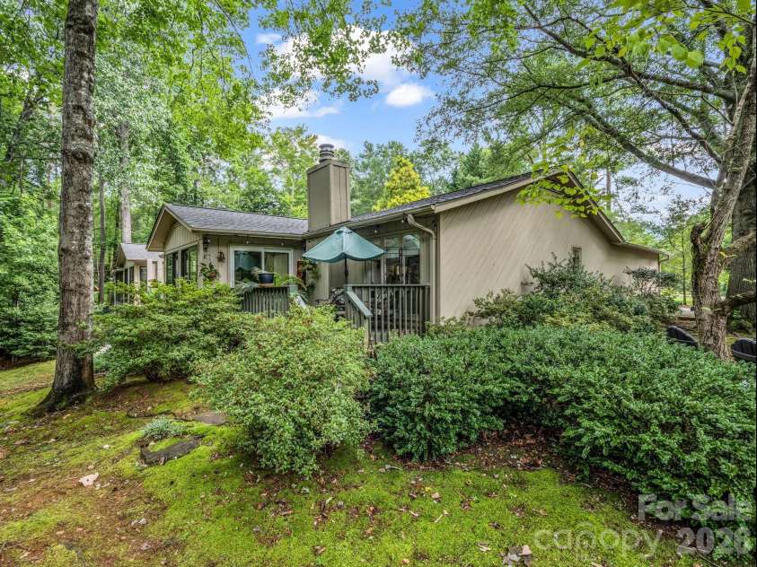 91 Diamond Ridge Lane, Columbus, NC 28722.  MLS# CAR4399628, YatesRealty ID 25979. 
