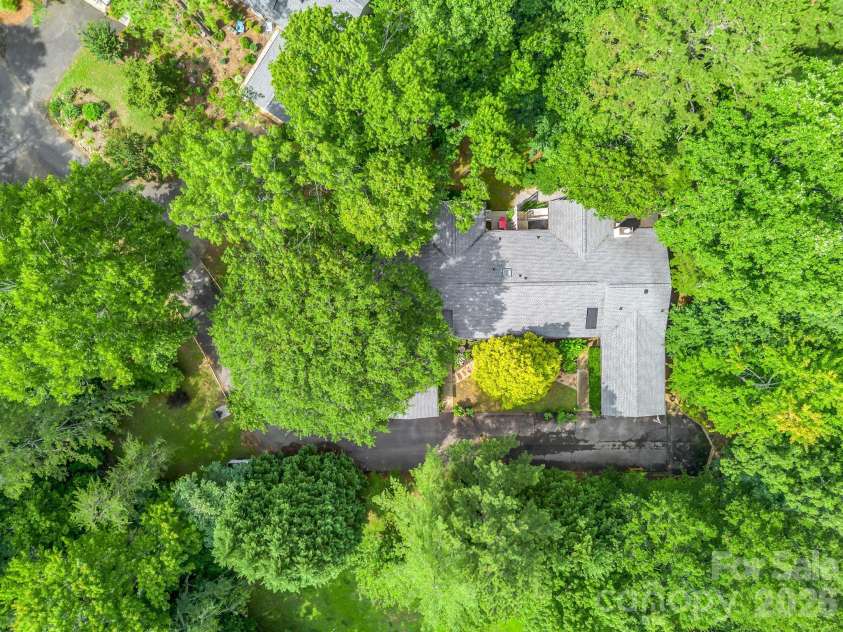 91 Diamond Ridge Lane, Columbus, NC 28722.  MLS# CAR4399628, YatesRealty ID 25979. 