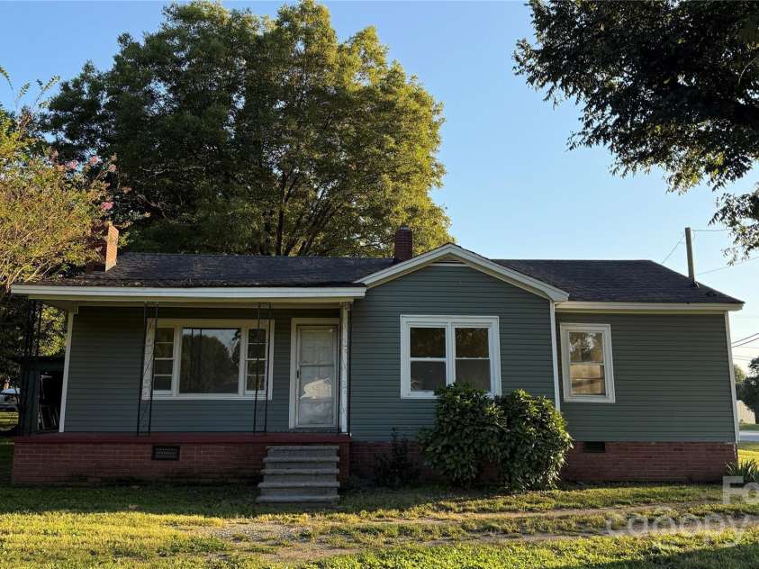 3839 Dixon Boulevard, Shelby, NC 28152.  MLS# CAR4305320, YatesRealty ID 2598. 