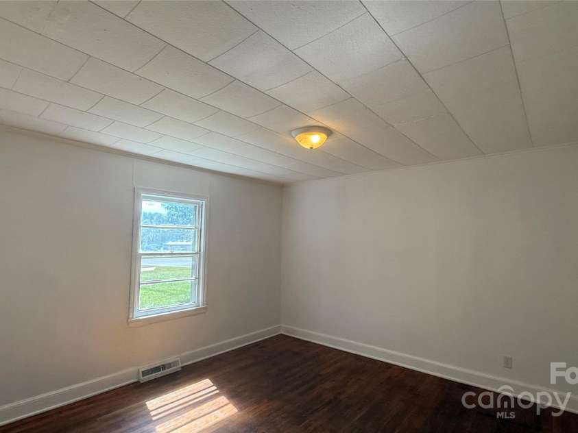 3839 Dixon Boulevard, Shelby, NC 28152.  MLS# CAR4305320, YatesRealty ID 2598. 