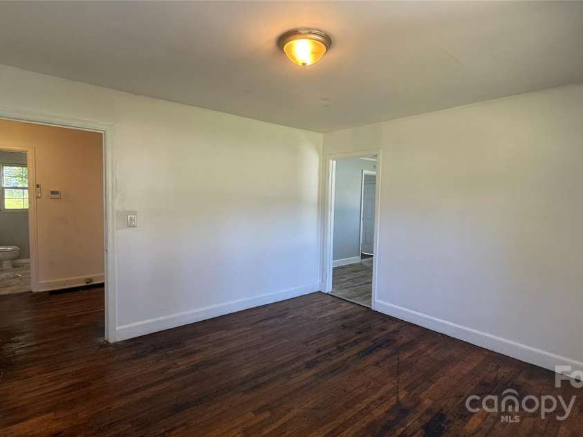 3839 Dixon Boulevard, Shelby, NC 28152.  MLS# CAR4305320, YatesRealty ID 2598. 