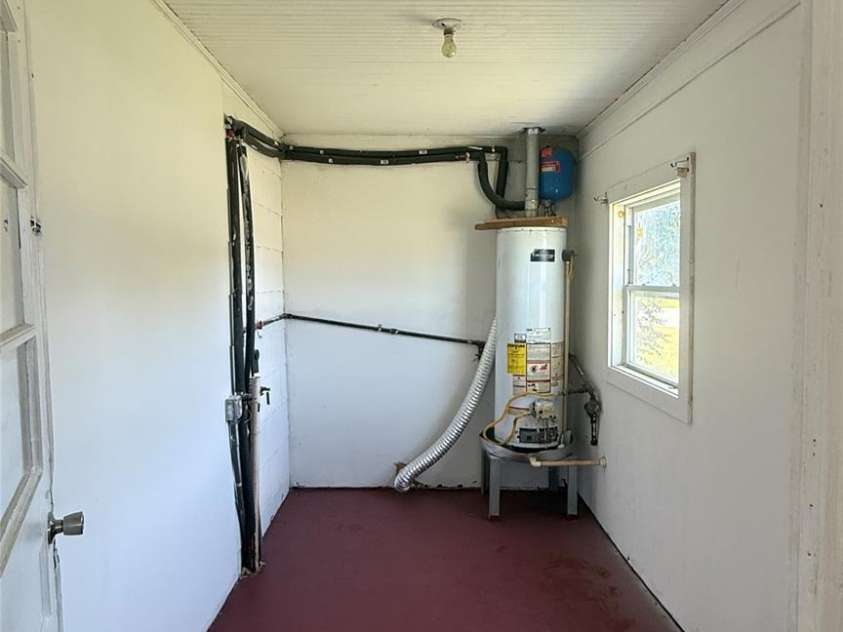 3839 Dixon Boulevard, Shelby, NC 28152.  MLS# CAR4305320, YatesRealty ID 2598. 