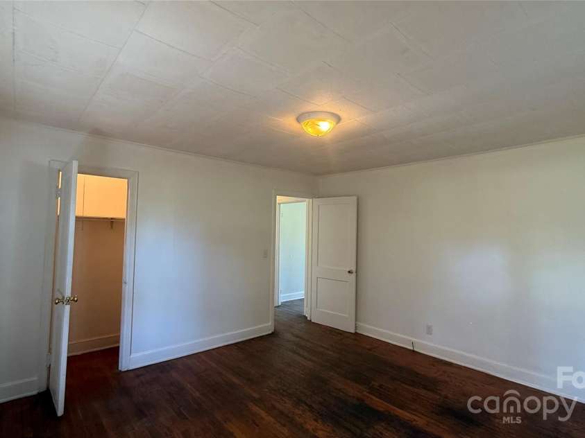 3839 Dixon Boulevard, Shelby, NC 28152.  MLS# CAR4305320, YatesRealty ID 2598. 