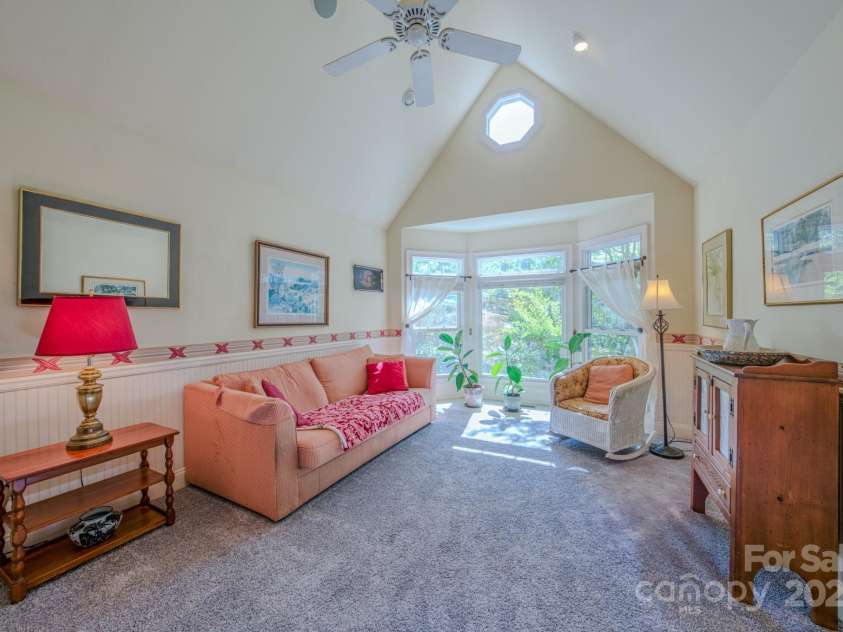 161 Hamburg Mountain Road, Weaverville, NC 28787.  MLS# CAR4242273, YatesRealty ID 25980. 