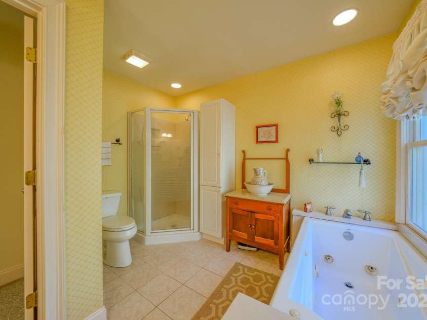 161 Hamburg Mountain Road, Weaverville, NC 28787.  MLS# CAR4242273, YatesRealty ID 25980. 
