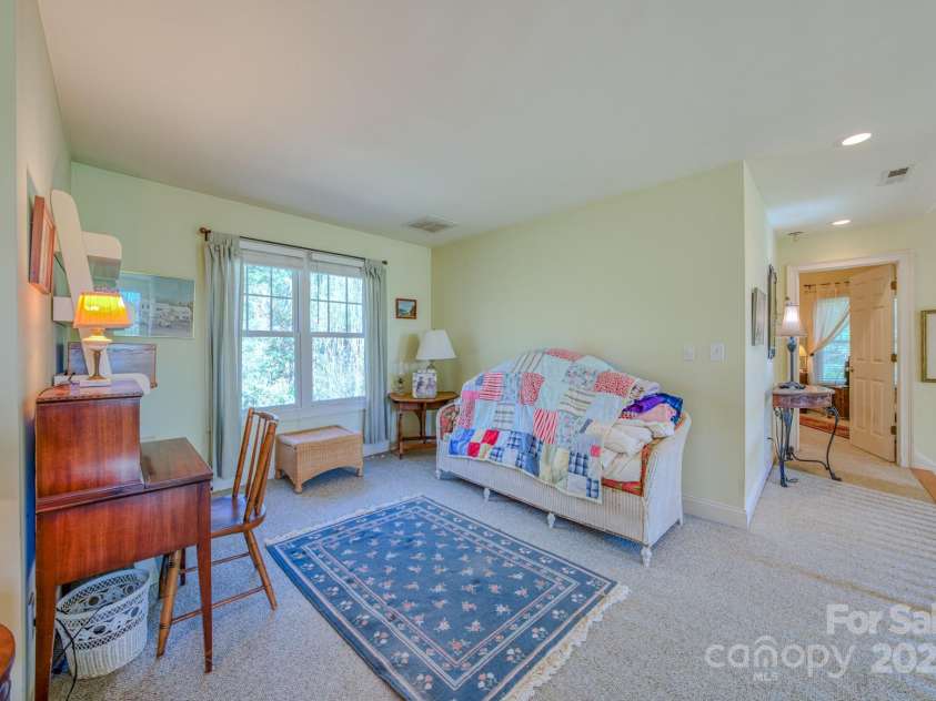 161 Hamburg Mountain Road, Weaverville, NC 28787.  MLS# CAR4242273, YatesRealty ID 25980. 