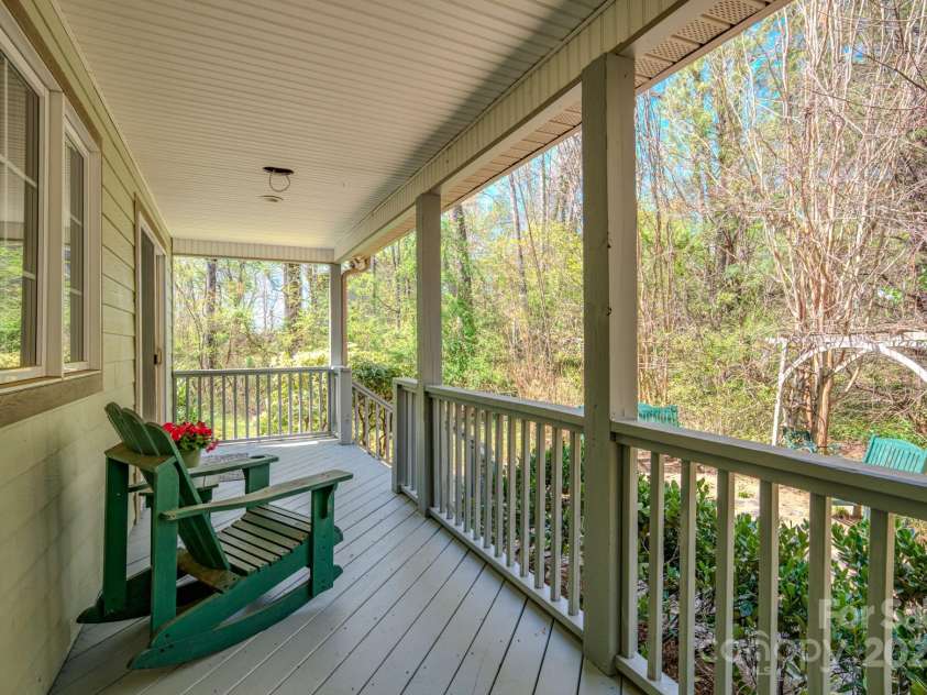 161 Hamburg Mountain Road, Weaverville, NC 28787.  MLS# CAR4242273, YatesRealty ID 25980. 
