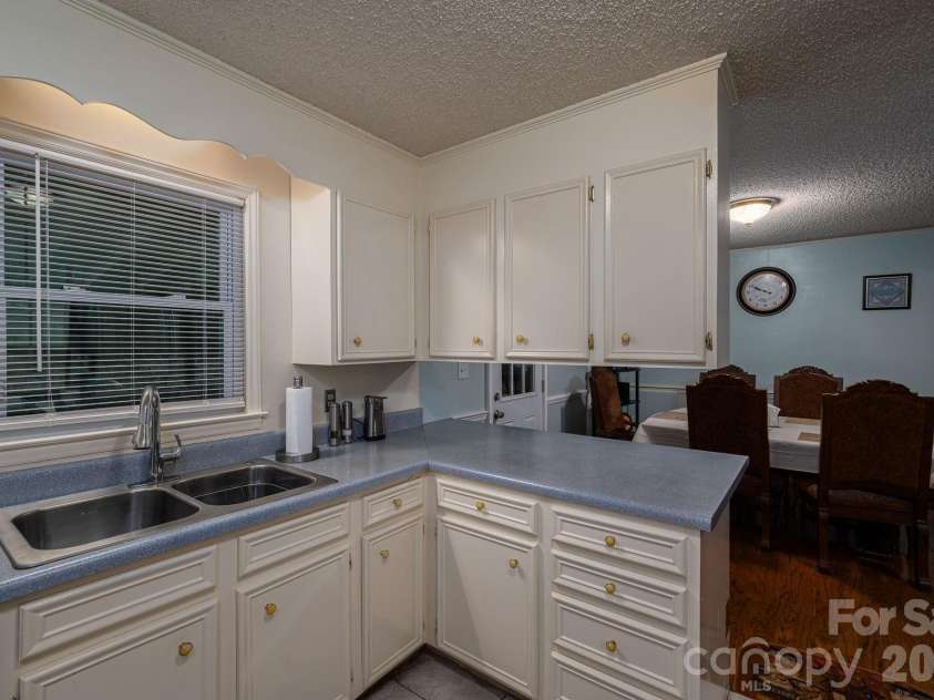1841 Oak Hollow Road, Gastonia, NC 28054.  MLS# CAR4375695, YatesRealty ID 25980. 