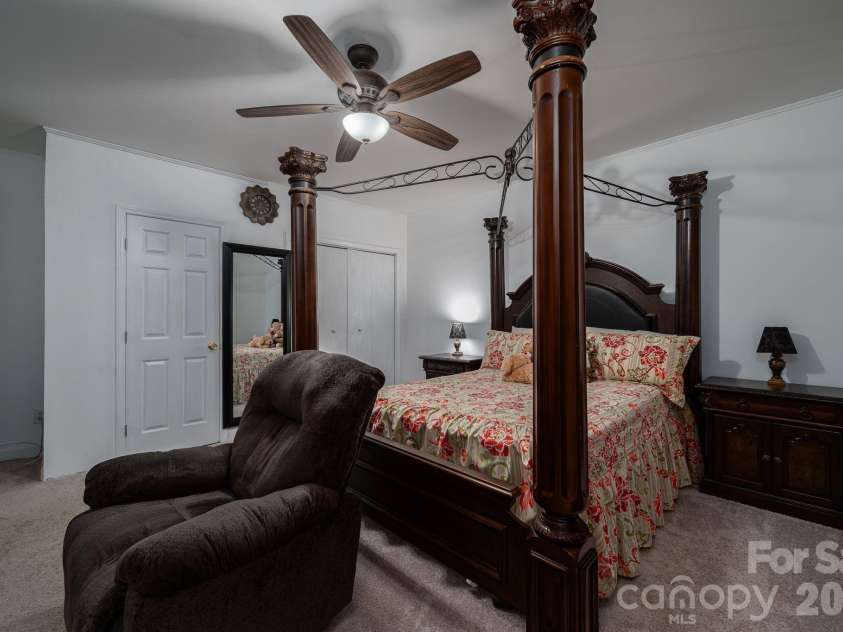 1841 Oak Hollow Road, Gastonia, NC 28054.  MLS# CAR4375695, YatesRealty ID 25980. 
