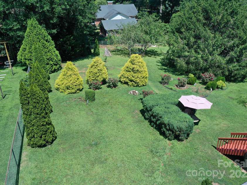 209 Northwood Drive, Morganton, NC 28655.  MLS# CAR4280216, YatesRealty ID 25981. Backyard