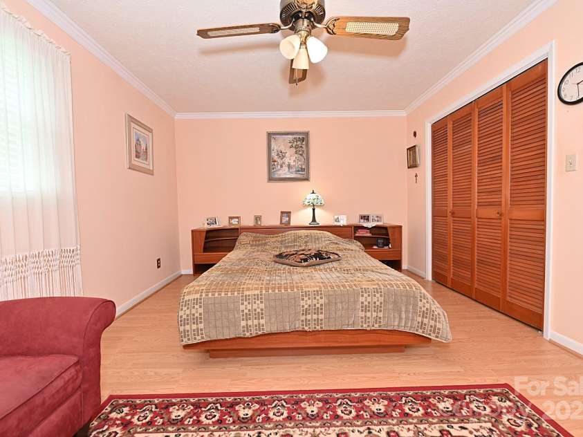 209 Northwood Drive, Morganton, NC 28655.  MLS# CAR4280216, YatesRealty ID 25981. Primary bedroom
