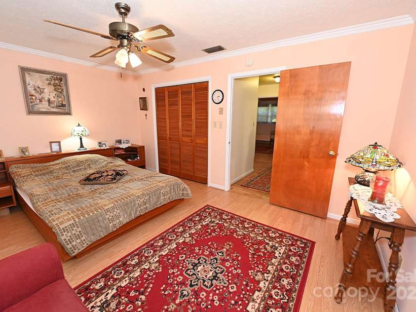 209 Northwood Drive, Morganton, NC 28655.  MLS# CAR4280216, YatesRealty ID 25981. Primary bedroom