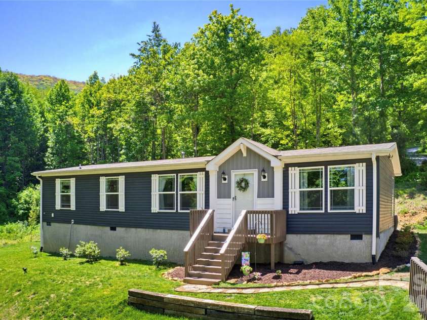 1205 Saunook Road, Waynesville, NC 28786.  MLS# CAR4380534, YatesRealty ID 25982. 