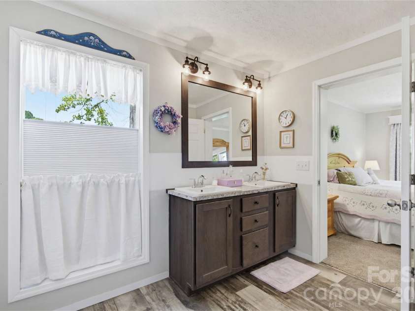 1205 Saunook Road, Waynesville, NC 28786.  MLS# CAR4380534, YatesRealty ID 25982. 