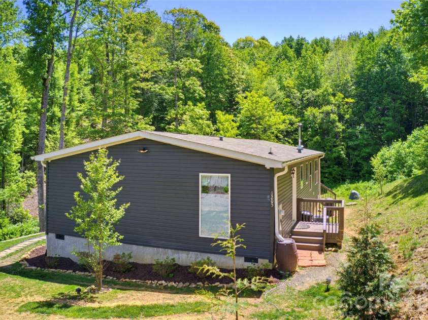 1205 Saunook Road, Waynesville, NC 28786.  MLS# CAR4380534, YatesRealty ID 25982. 