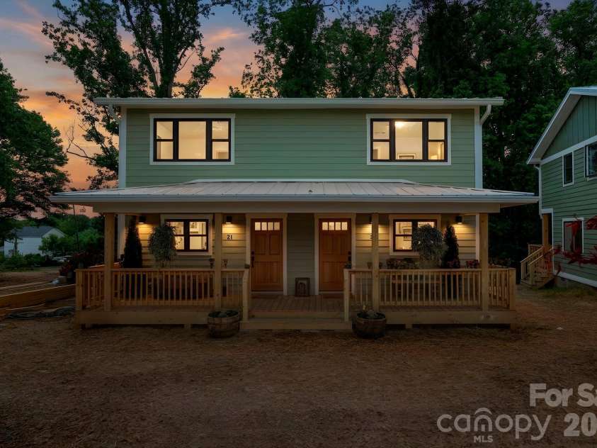 21 Fireside Drive, Asheville, NC 28806.  MLS# CAR4378538, YatesRealty ID 25983. 