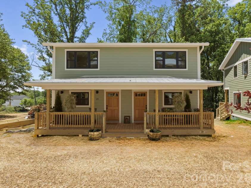 21 Fireside Drive, Asheville, NC 28806.  MLS# CAR4378538, YatesRealty ID 25983. 