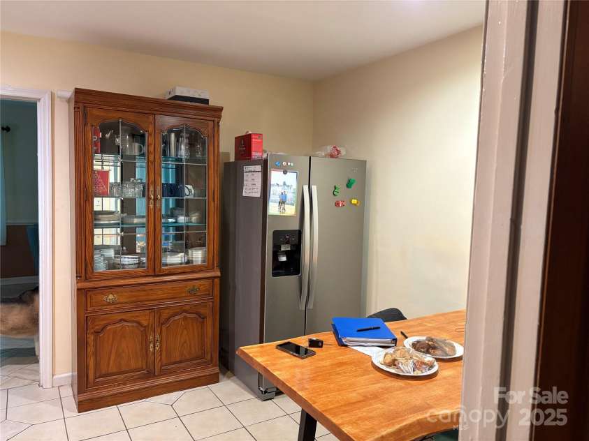 10428 Landon Street, Charlotte, NC 28215.  MLS# CAR4278755, YatesRealty ID 25984. 