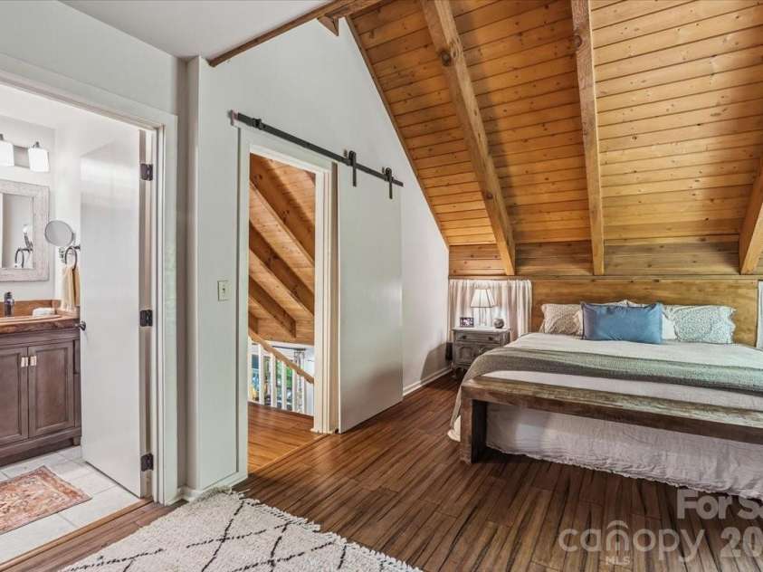 61 Greer Way, Mars Hill, NC 28754.  MLS# CAR4366229, YatesRealty ID 25984. 