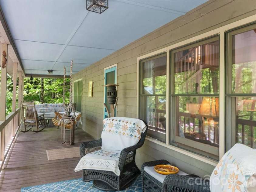 61 Greer Way, Mars Hill, NC 28754.  MLS# CAR4366229, YatesRealty ID 25984. 