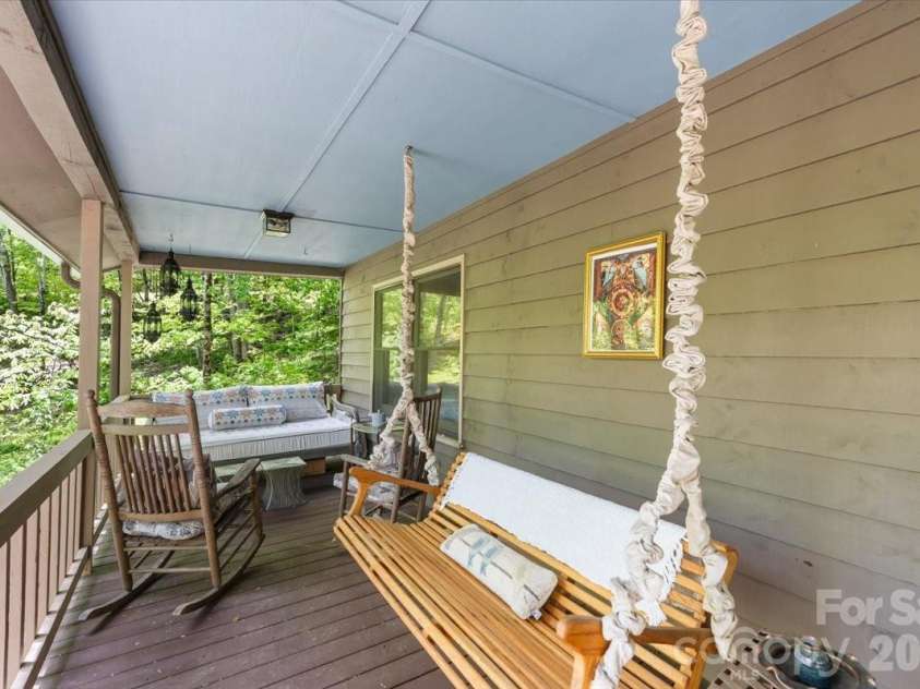 61 Greer Way, Mars Hill, NC 28754.  MLS# CAR4366229, YatesRealty ID 25984. 