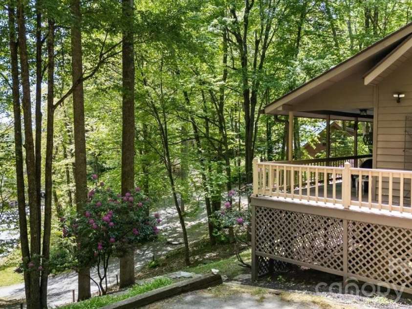 61 Greer Way, Mars Hill, NC 28754.  MLS# CAR4366229, YatesRealty ID 25984. 